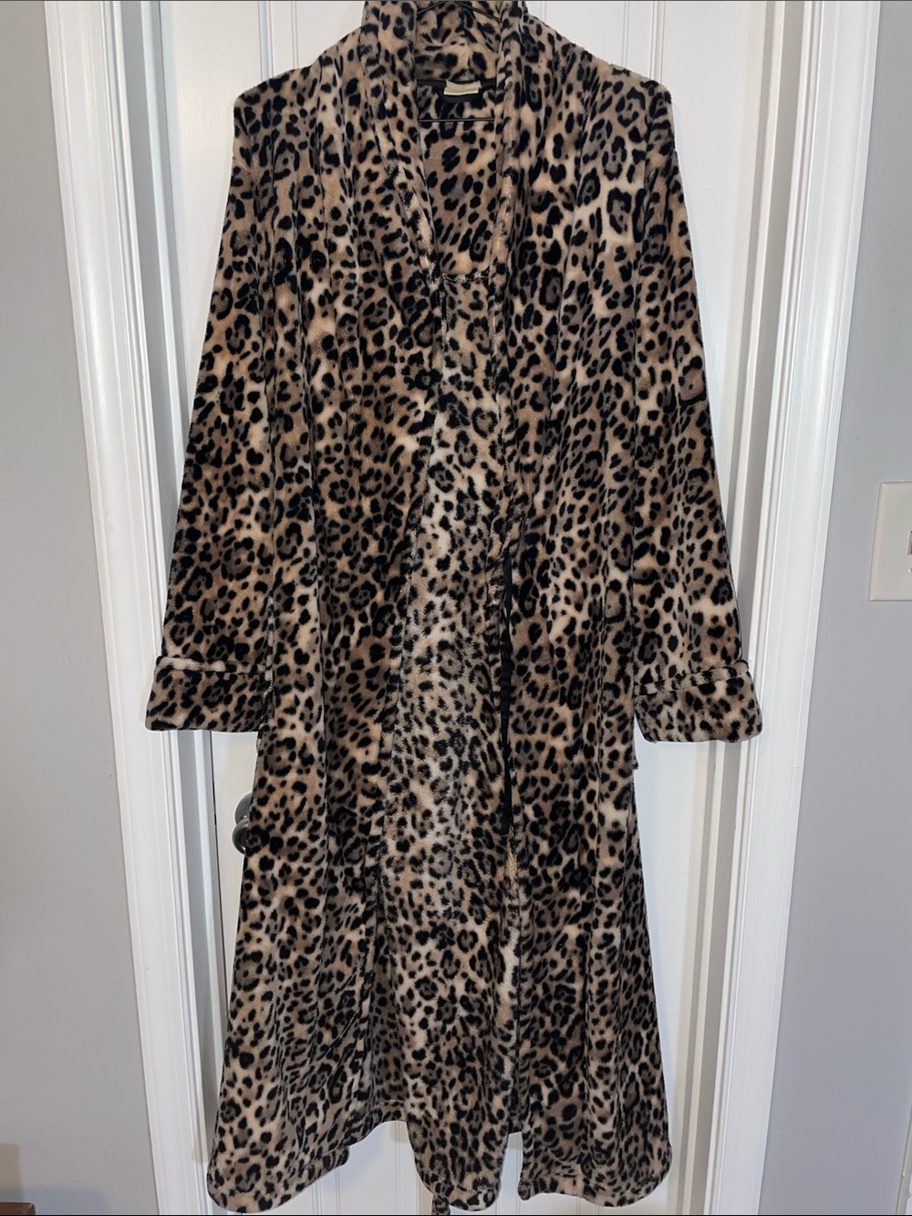 Soma Plush leopard print Robe S/M EUC